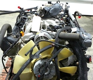 USED 2002 FORD V10 ENGINE 