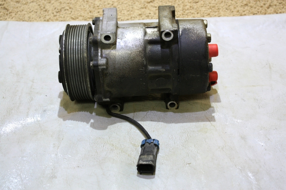 USED MOTORHOME SANDEN AC COMPRESSOR U4667 FOR SALE